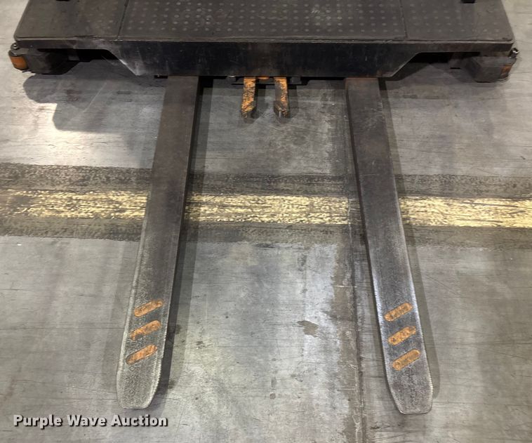 image for item EU4536 2018 Crown SP4050-30 order picker