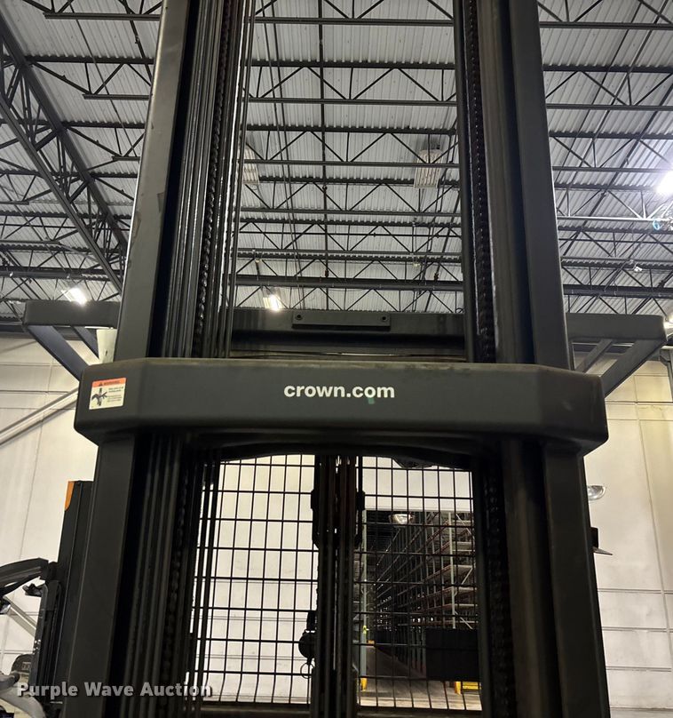 image for item EU4536 2018 Crown SP4050-30 order picker