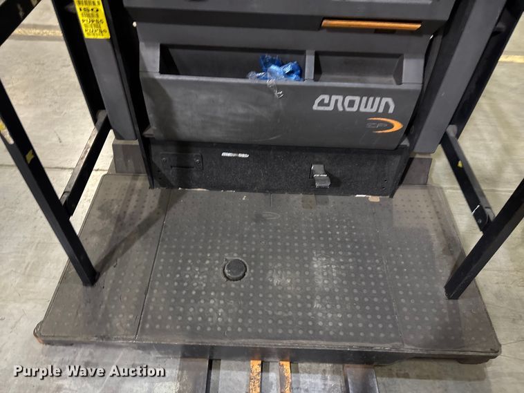 image for item EU4536 2018 Crown SP4050-30 order picker