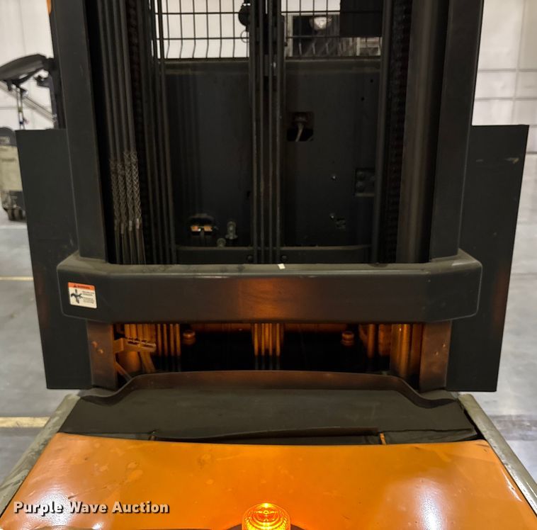 image for item EU4536 2018 Crown SP4050-30 order picker