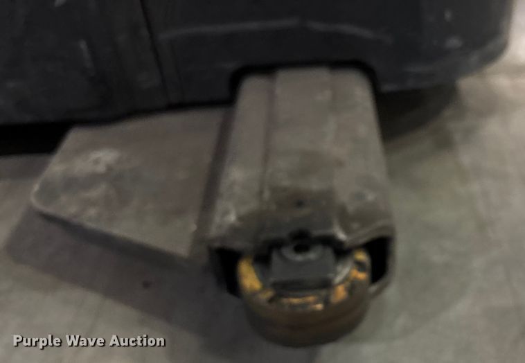 image for item EU4536 2018 Crown SP4050-30 order picker