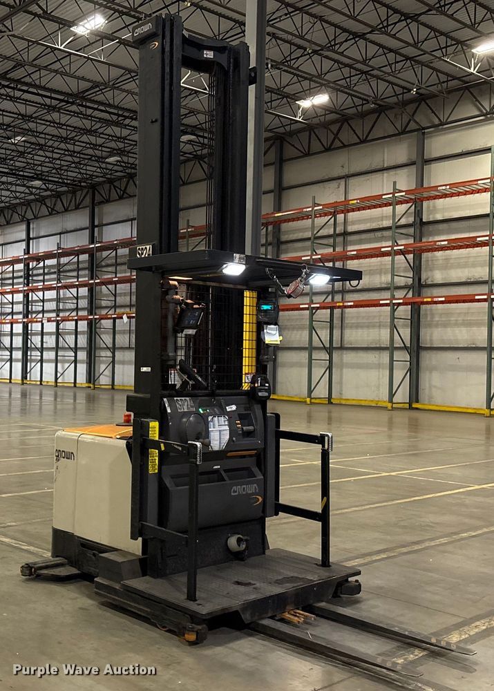 image for item EU4537 2018 Crown SP4050-30 order picker