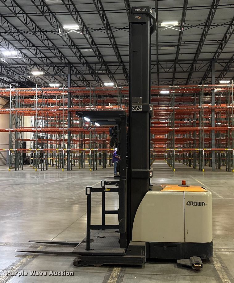 image for item EU4537 2018 Crown SP4050-30 order picker