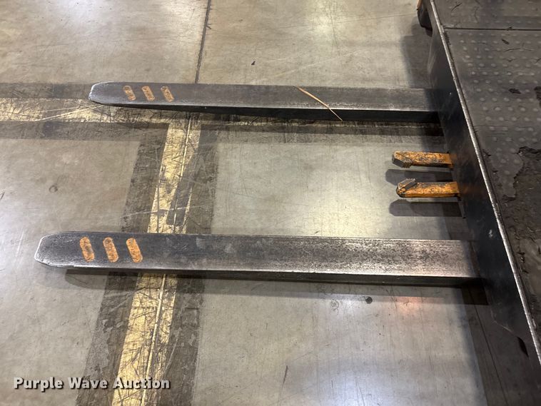 image for item EU4537 2018 Crown SP4050-30 order picker