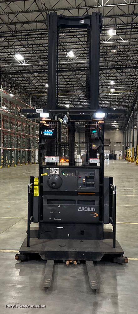 image for item EU4538 2018 Crown SP4050-30 order picker