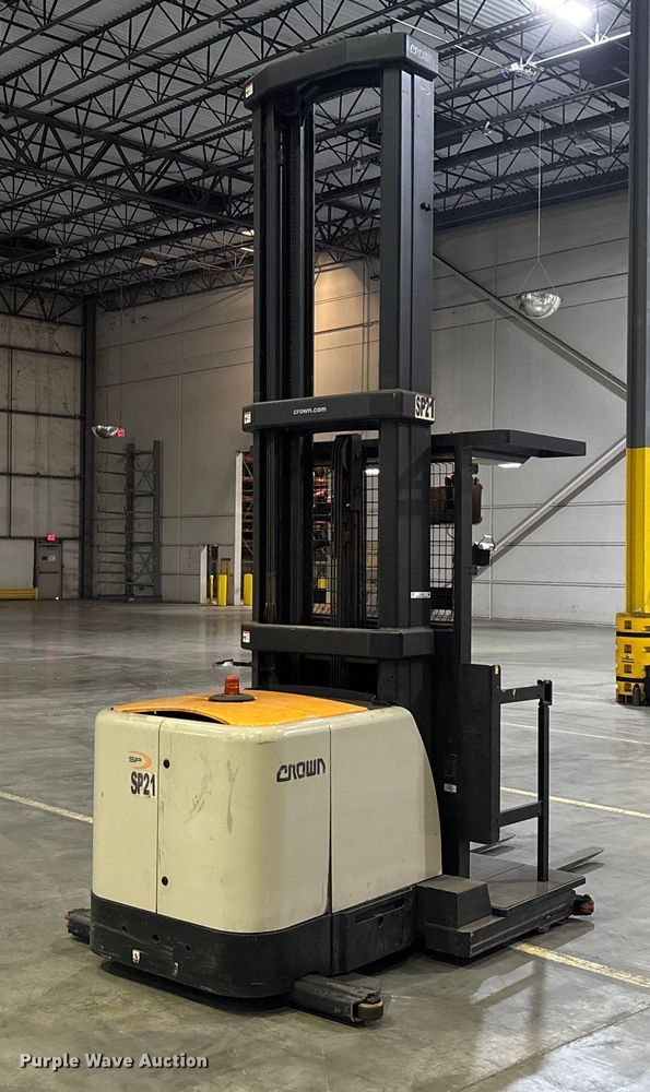 image for item EU4538 2018 Crown SP4050-30 order picker