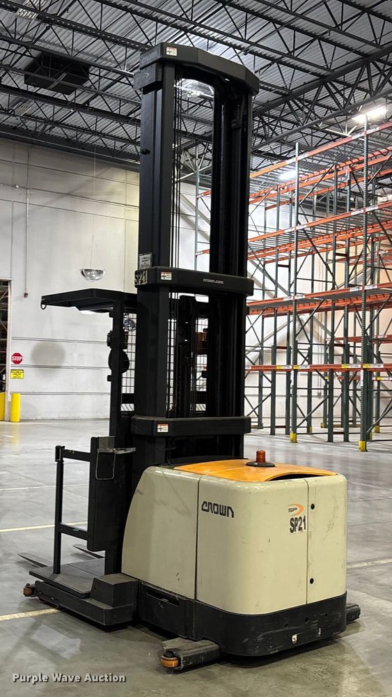 image for item EU4538 2018 Crown SP4050-30 order picker