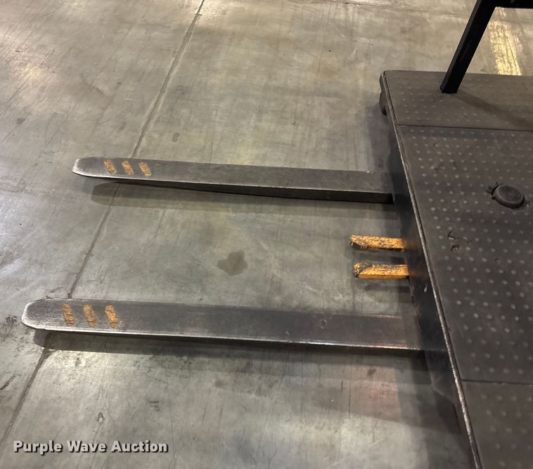 image for item EU4538 2018 Crown SP4050-30 order picker