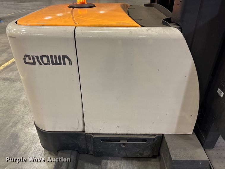 image for item EU4538 2018 Crown SP4050-30 order picker