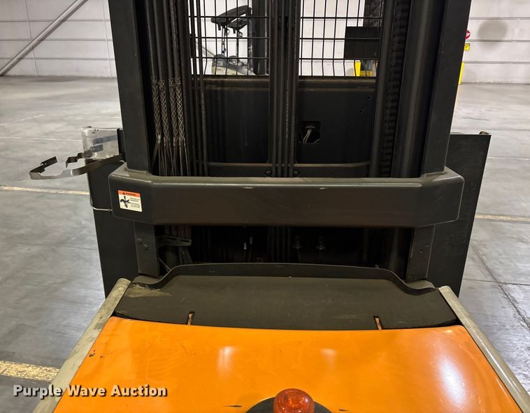 image for item EU4538 2018 Crown SP4050-30 order picker