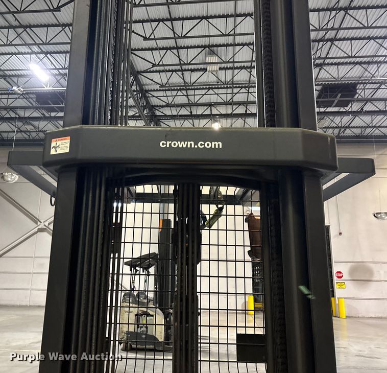 image for item EU4538 2018 Crown SP4050-30 order picker