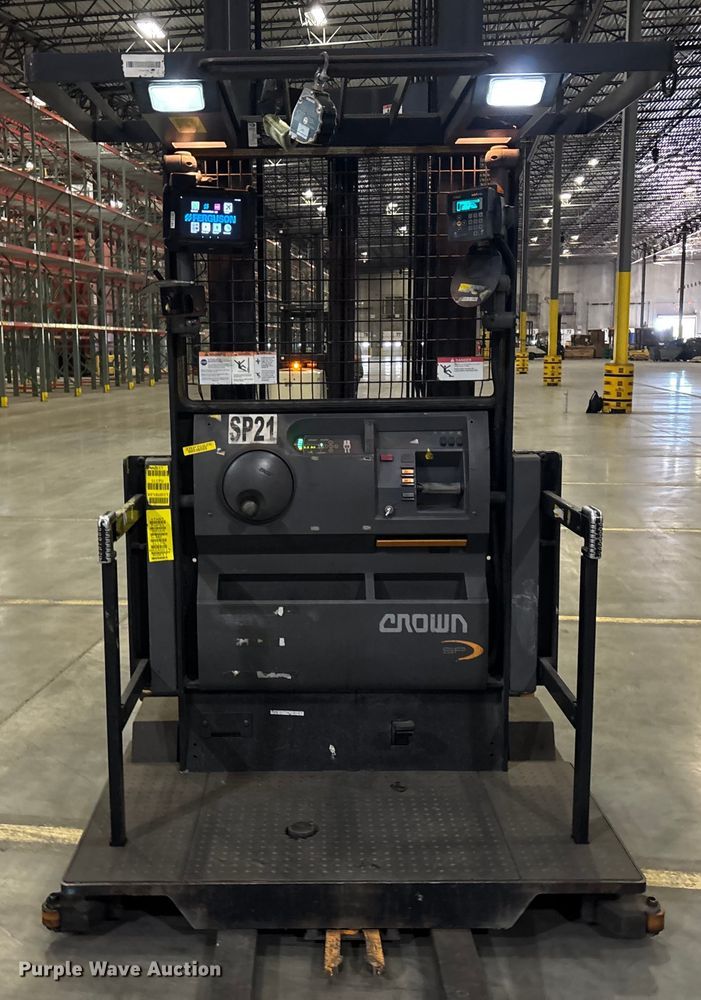 image for item EU4538 2018 Crown SP4050-30 order picker