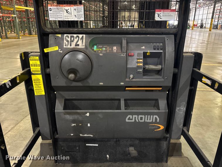 image for item EU4538 2018 Crown SP4050-30 order picker