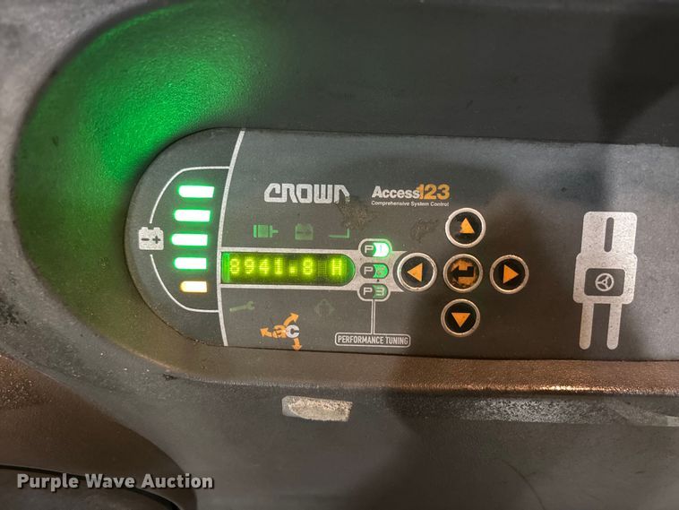 image for item EU4538 2018 Crown SP4050-30 order picker