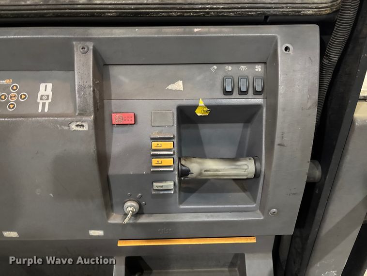 image for item EU4538 2018 Crown SP4050-30 order picker