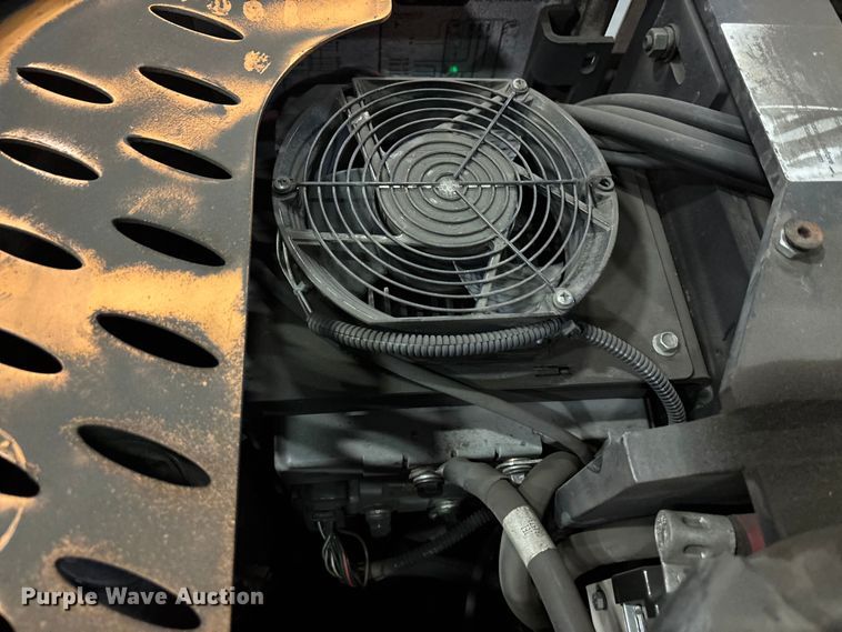 image for item EU4538 2018 Crown SP4050-30 order picker