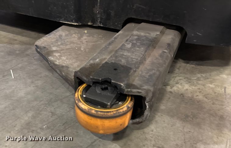 image for item EU4538 2018 Crown SP4050-30 order picker