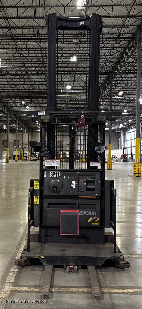 image for item EU4539 2017 Crown SP4050-30 order picker