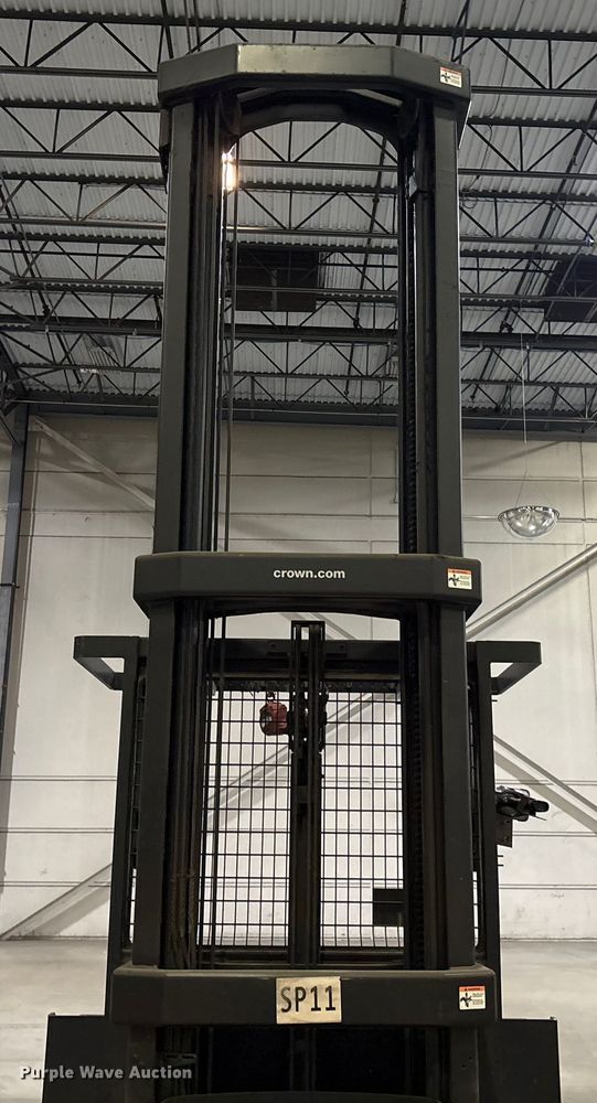 image for item EU4539 2017 Crown SP4050-30 order picker