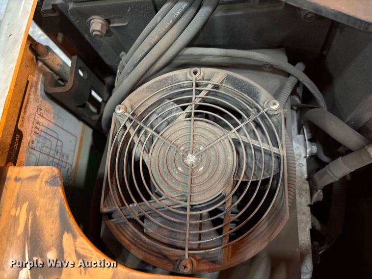 image for item EU4539 2017 Crown SP4050-30 order picker