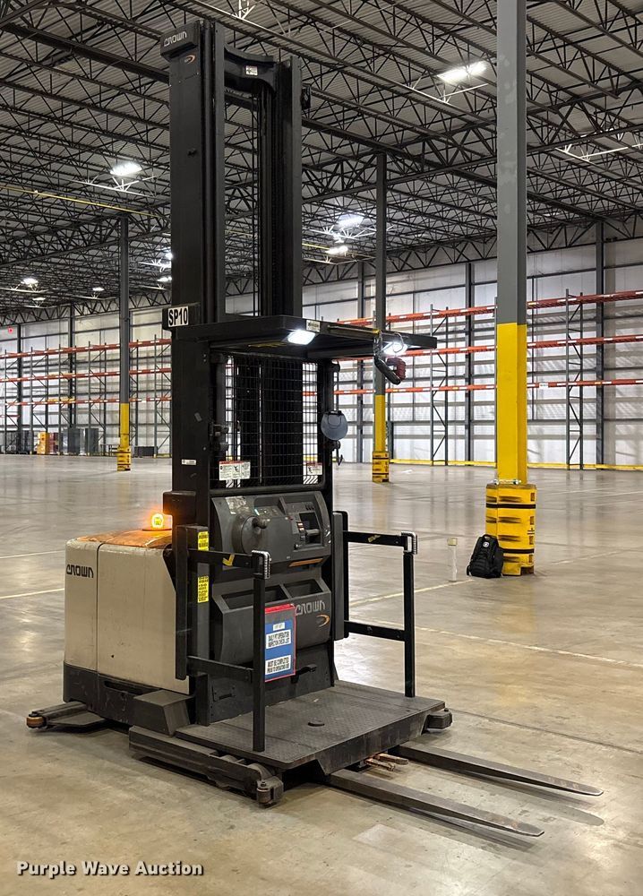 image for item EU4540 2017 Crown SP4050-30 order picker