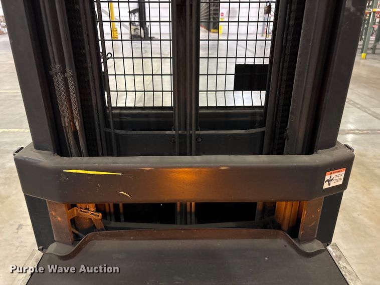 image for item EU4540 2017 Crown SP4050-30 order picker