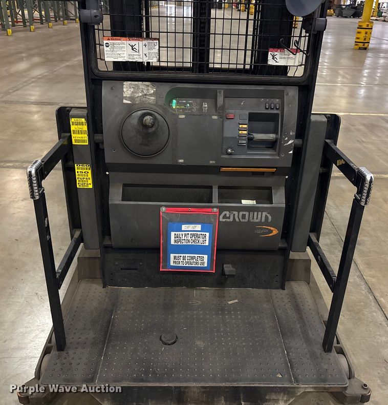 image for item EU4540 2017 Crown SP4050-30 order picker