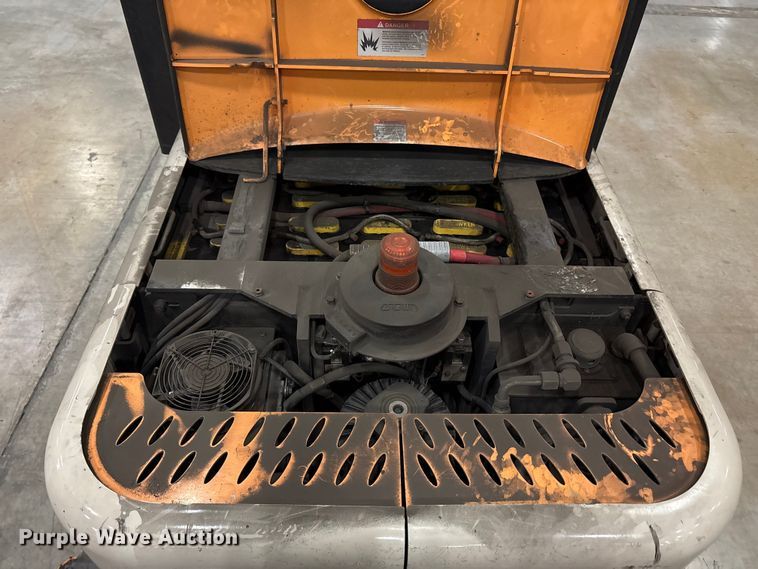 image for item EU4540 2017 Crown SP4050-30 order picker