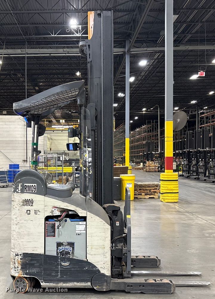 image for item EU4541 2019 Crown RM6095S-45 reach truck