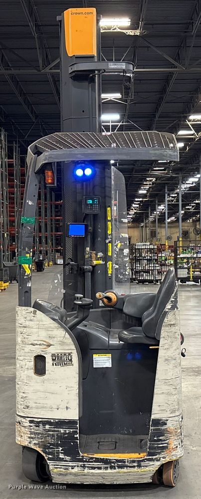 image for item EU4541 2019 Crown RM6095S-45 reach truck