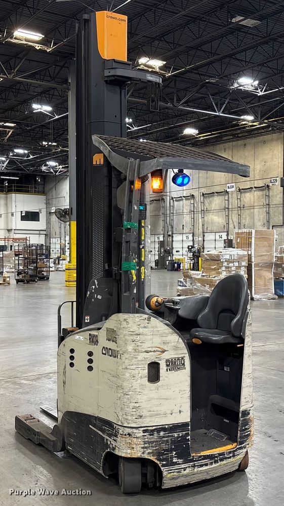 image for item EU4541 2019 Crown RM6095S-45 reach truck