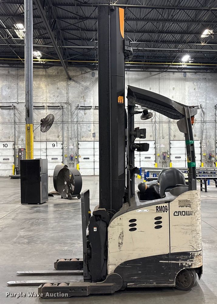image for item EU4541 2019 Crown RM6095S-45 reach truck