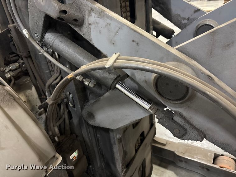 image for item EU4541 2019 Crown RM6095S-45 reach truck