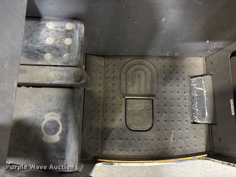 image for item EU4541 2019 Crown RM6095S-45 reach truck