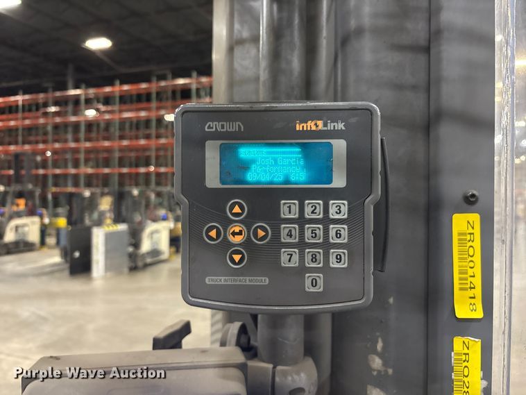 image for item EU4541 2019 Crown RM6095S-45 reach truck