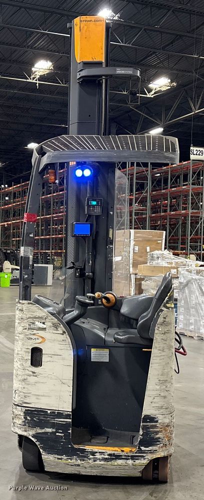 image for item EU4542 2019 Crown RM6095S-45 reach truck