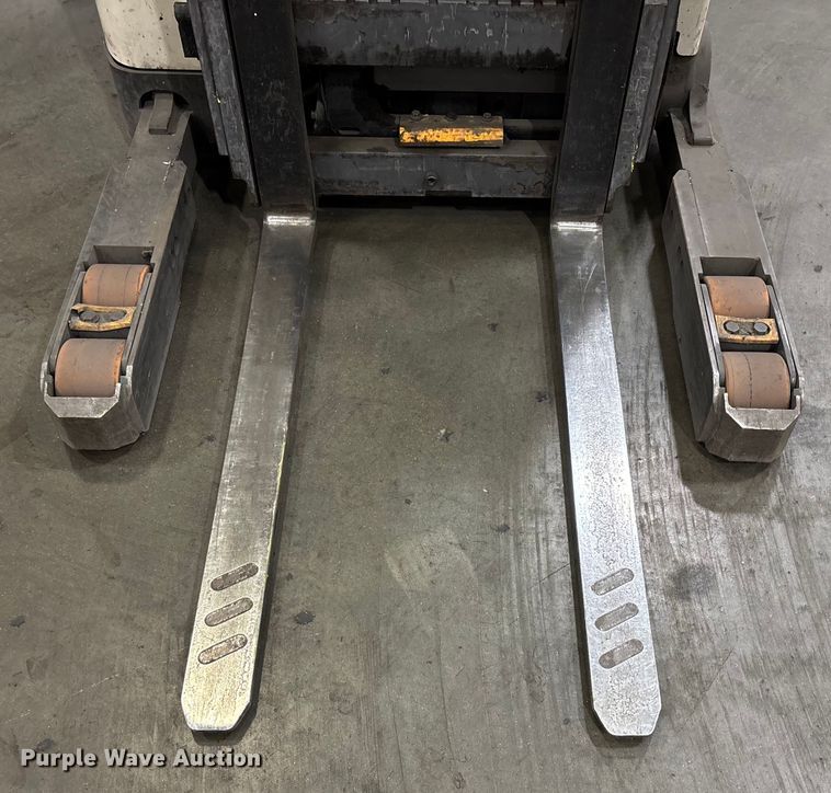 image for item EU4542 2019 Crown RM6095S-45 reach truck