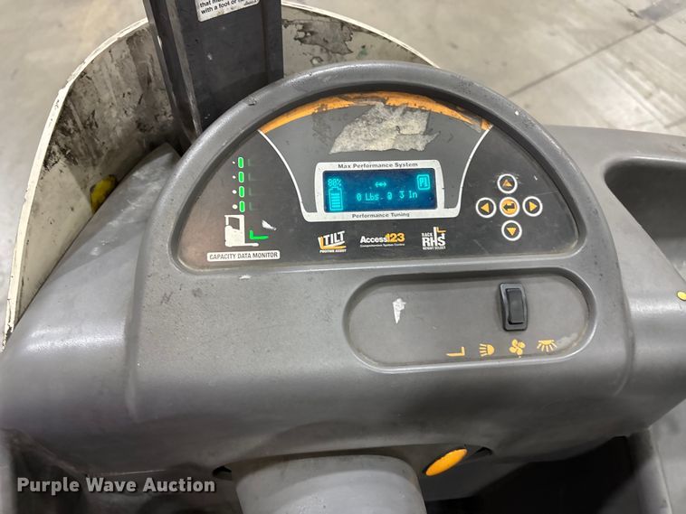 image for item EU4542 2019 Crown RM6095S-45 reach truck