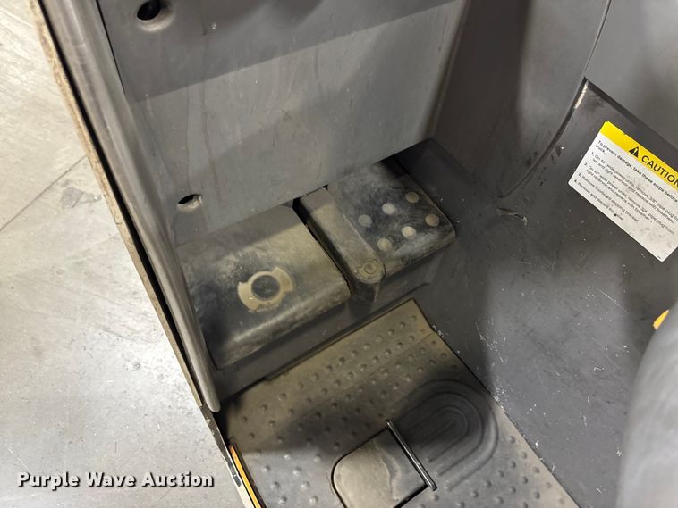 image for item EU4542 2019 Crown RM6095S-45 reach truck