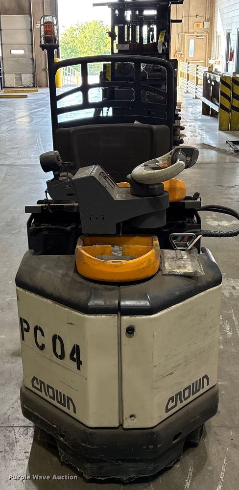 image for item EU4544 2020 Crown PC4500-80 pallet jack