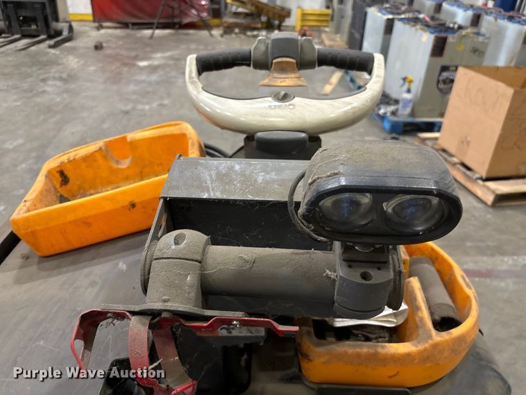 image for item EU4544 2020 Crown PC4500-80 pallet jack