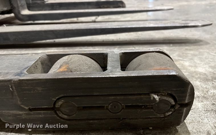 image for item EU4545 2008 Crown SH5520-40 pallet stacker