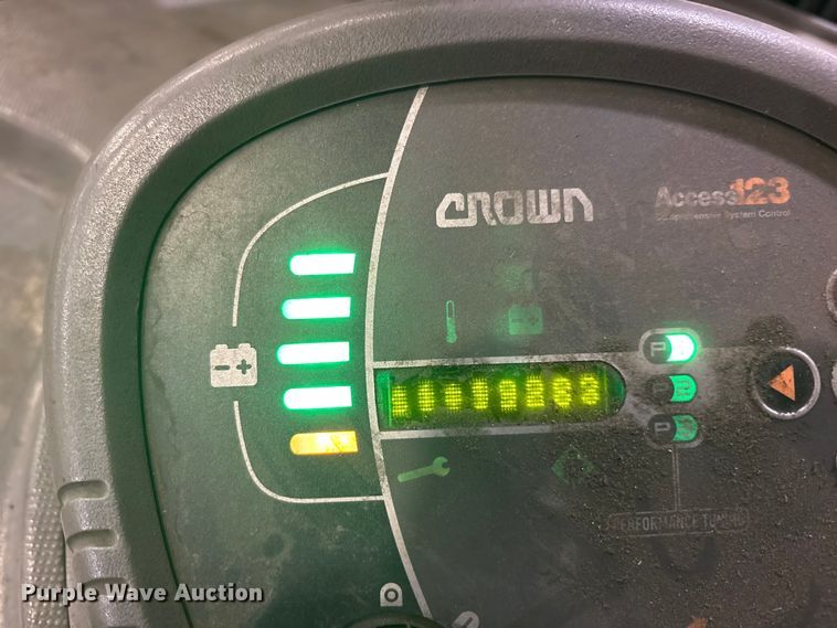 image for item EU4546 2017 Crown RC5545-45 forklift