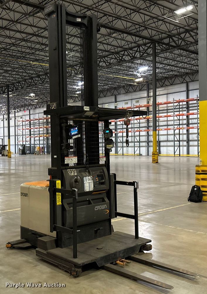 image for item EU4548 2018 Crown SP4050-30 order picker