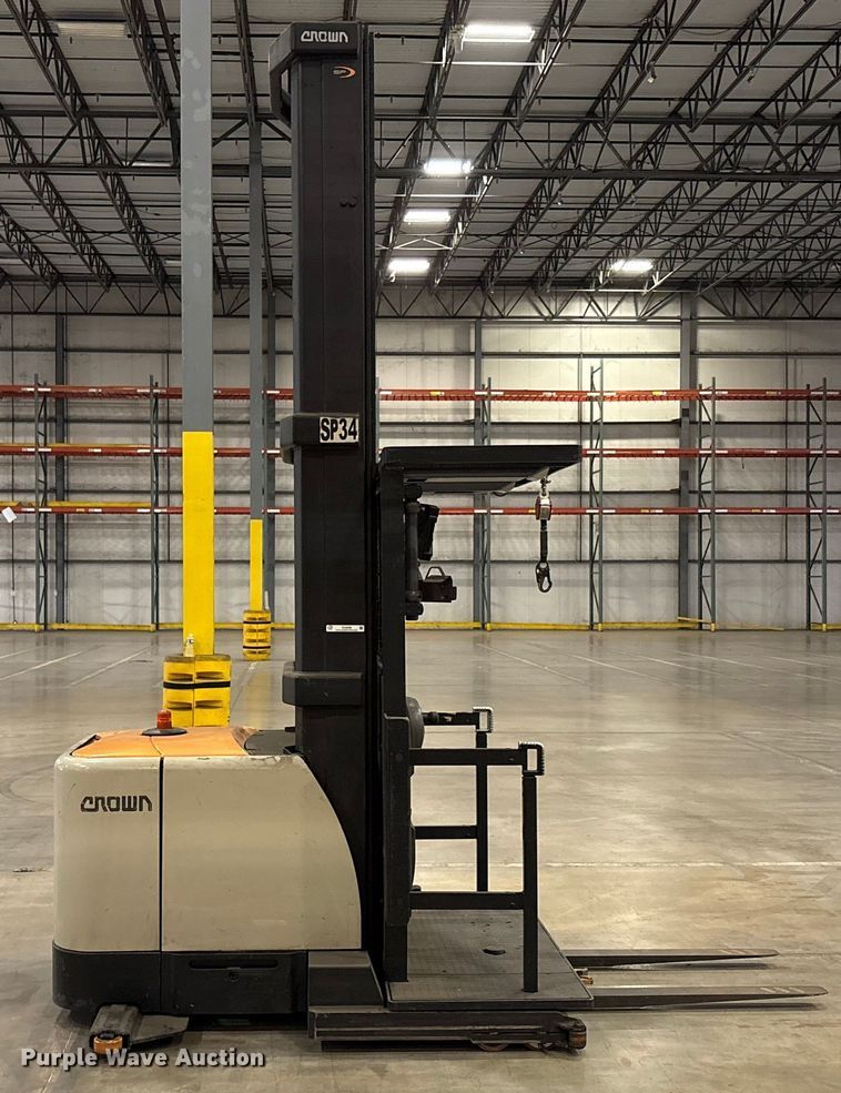 image for item EU4548 2018 Crown SP4050-30 order picker