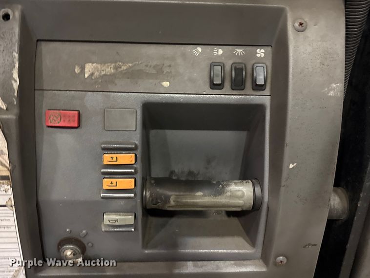 image for item EU4548 2018 Crown SP4050-30 order picker