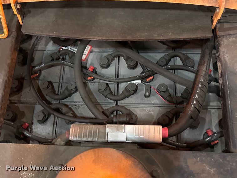 image for item EU4548 2018 Crown SP4050-30 order picker