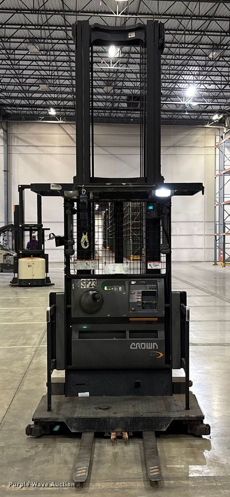 image for item EU4549 2018 Crown SP4050-30 order picker