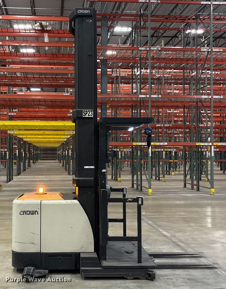 image for item EU4549 2018 Crown SP4050-30 order picker