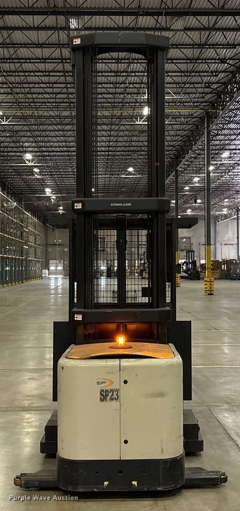 image for item EU4549 2018 Crown SP4050-30 order picker